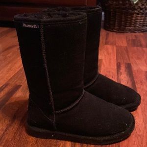 Black BearPaw boots.